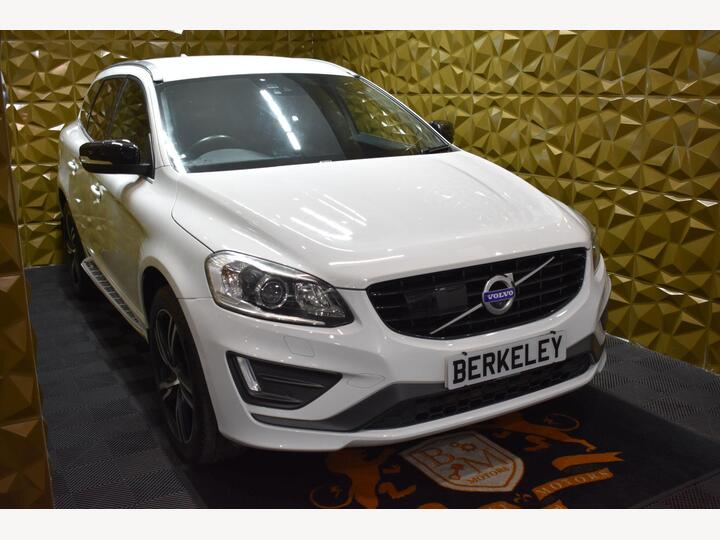 Volvo XC60 2.4 D5 R-Design Lux Nav Auto AWD Euro 6 (s/s) 5dr