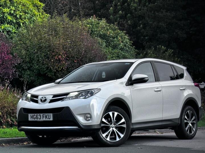 Toyota RAV4 2.0 D-4D Icon 4WD Euro 5 (s/s) 5dr