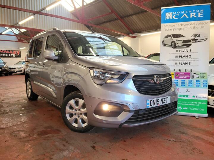 Vauxhall Combo Life 1.5 Turbo D BlueInjection Energy Euro 6 (s/s) 5dr (7 Seat) Vauxhall Combo Life 1.5 Turbo D BlueInjection Energy Euro 6 (s/s) 5dr (7 Seat)