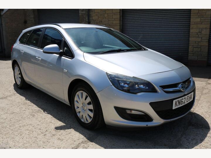 Vauxhall Astra 1.7 CDTi EcoFLEX Exclusiv Sports Tourer Euro 5 (s/s) 5dr
