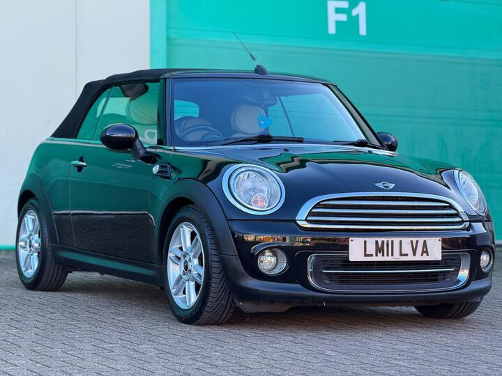 MINI Convertible 1.6 Cooper Steptronic Euro 5 2dr