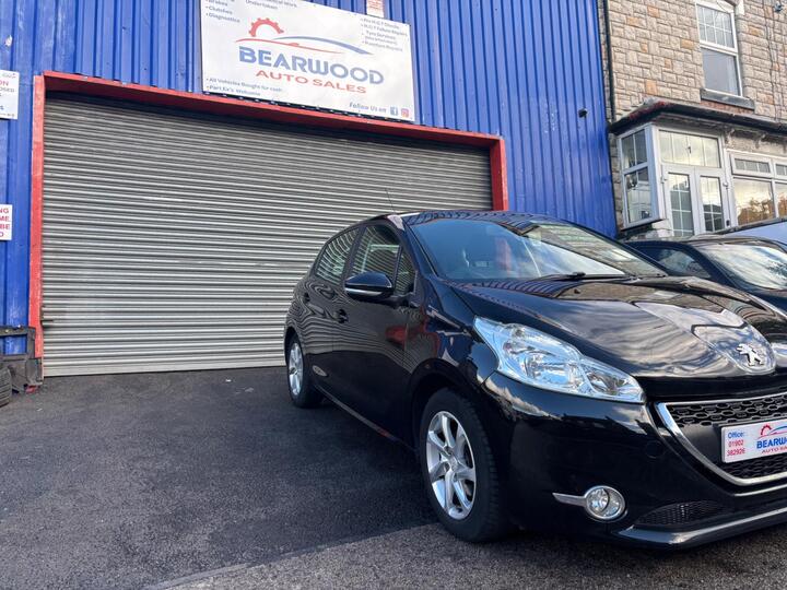 Peugeot 208 1.0 VTi PureTech Active Euro 5 5dr Peugeot 208 1.0 VTi PureTech Active Euro 5 5dr