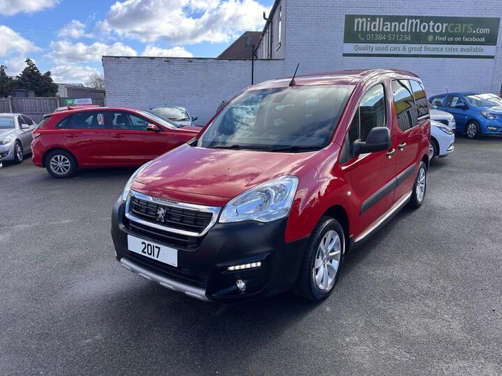 Peugeot PARTNER TEPEE 1.2 PureTech Outdoor Euro 6 (s/s) 5dr Peugeot PARTNER TEPEE 1.2 PureTech Outdoor Euro 6 (s/s) 5dr