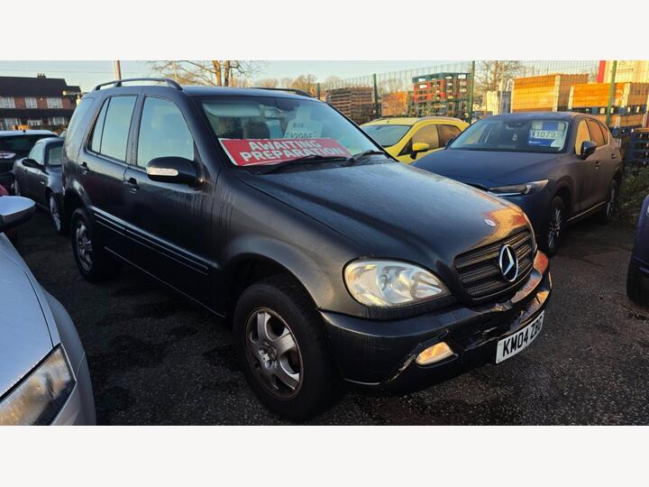Mercedes-Benz M Class 2.7 ML270 CDI 5dr