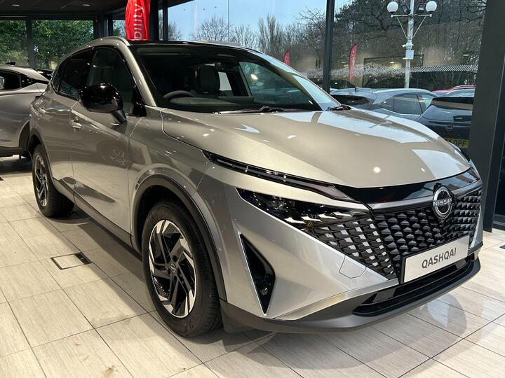 Nissan Qashqai 1.3 DIG-T MHEV N-Connecta Euro 6 (s/s) 5dr