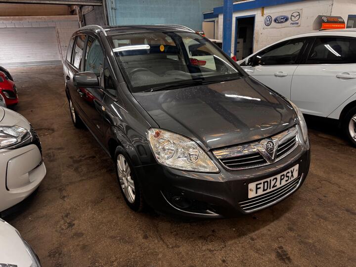 Vauxhall Zafira 1.6 16V Design Euro 5 5dr (SNav) Vauxhall Zafira 1.6 16V Design Euro 5 5dr (SNav)