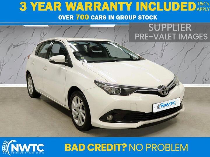 Toyota AURIS 1.2 VVT-i Business Edition Euro 6 (s/s) 5dr (Safety Sense) Toyota AURIS 1.2 VVT-i Business Edition Euro 6 (s/s) 5dr (Safety Sense)