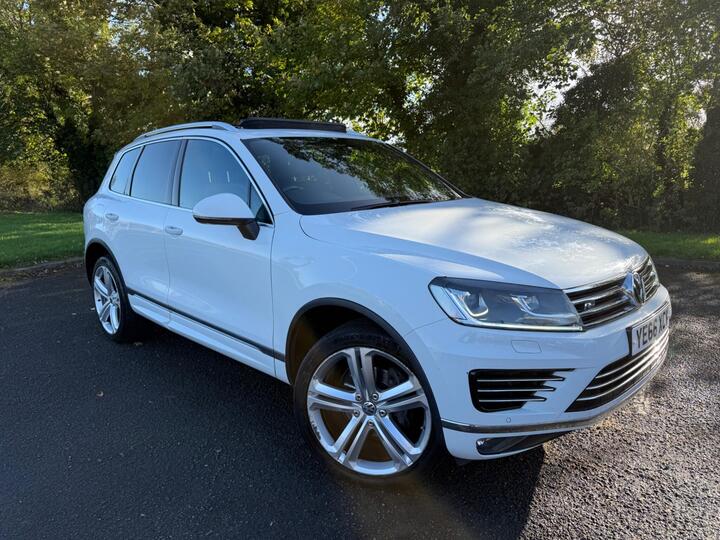 Volkswagen Touareg 3.0 TDI V6 BlueMotion Tech R-Line Tiptronic 4WD Euro 6 (s/s) 5dr