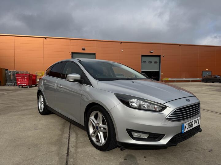 Ford Focus 1.0T EcoBoost Zetec Euro 6 (s/s) 5dr