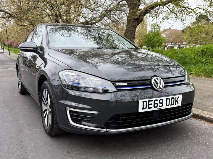 Volkswagen E-Golf 35.8kWh E-Golf Auto 5dr