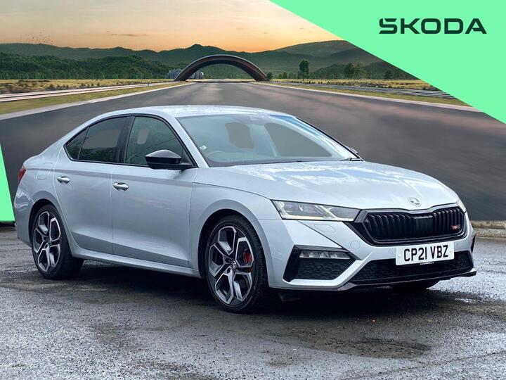 Skoda OCTAVIA 2.0 TDI VRS DSG Euro 6 (s/s) 5dr Skoda OCTAVIA 2.0 TDI VRS DSG Euro 6 (s/s) 5dr