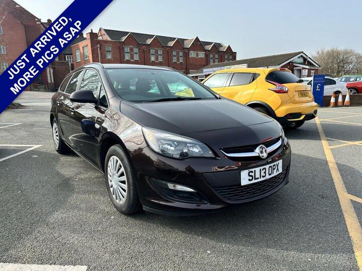 Vauxhall ASTRA 1.4 16V Exclusiv Sports Tourer Euro 5 5dr