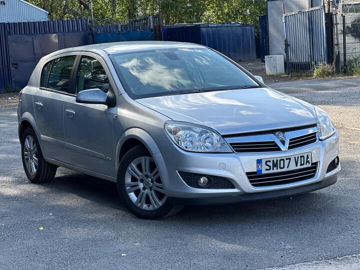 Vauxhall Astra 1.8i 16v Design 5dr