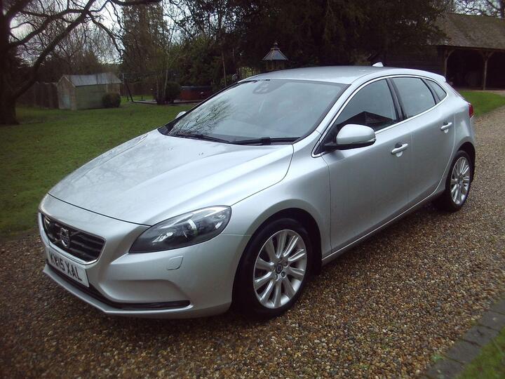 Volvo V40 2.0 D2 SE Lux Nav Auto Euro 6 (s/s) 5dr