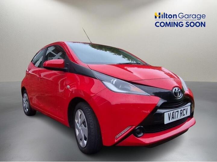 Toyota AYGO 1.0 VVT-i X-play Euro 6 5dr Toyota AYGO 1.0 VVT-i X-play Euro 6 5dr
