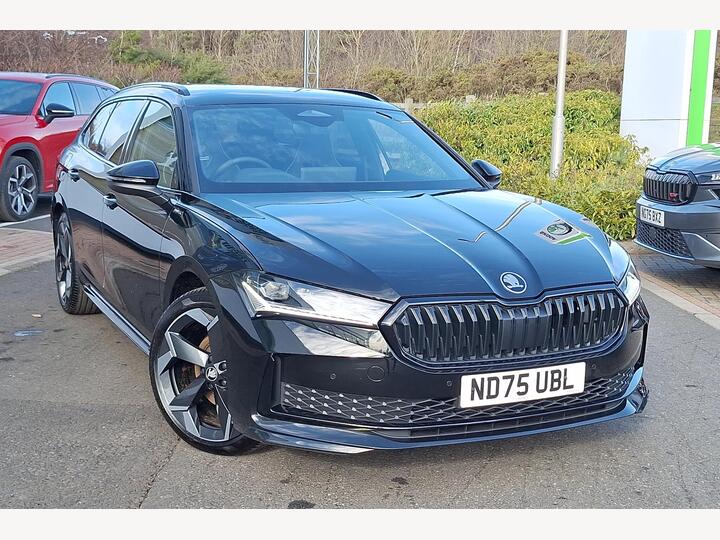 Skoda Superb 2.0 TDI SportLine DSG Euro 6 (s/s) 5dr Skoda Superb 2.0 TDI SportLine DSG Euro 6 (s/s) 5dr