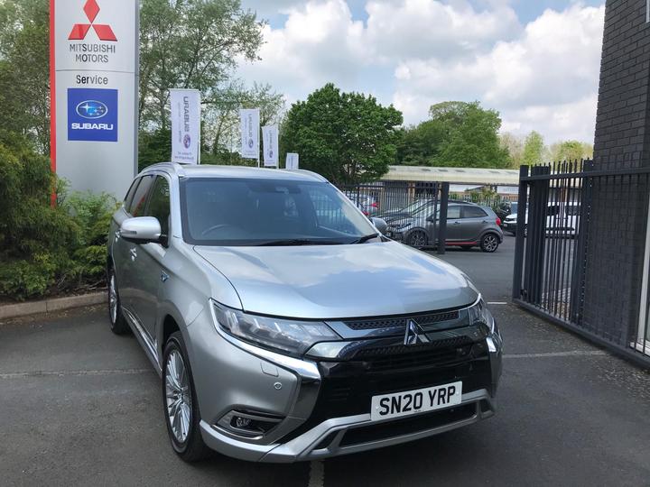 Mitsubishi Outlander 2.4h TwinMotor 13.8kWh Exceed Safety CVT 4WD Euro 6 (s/s) 5dr