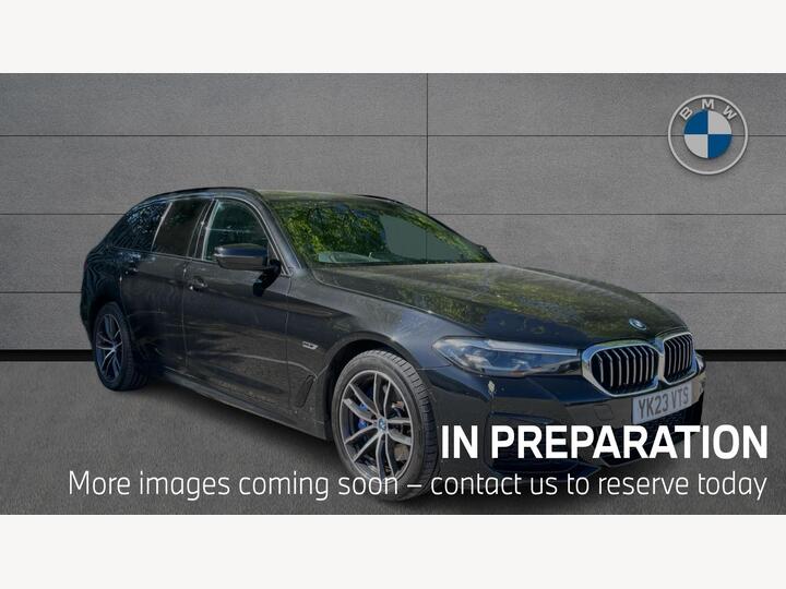 BMW 5 Series 2.0 530e 12kWh M Sport Touring Steptronic Euro 6 (s/s) 5dr BMW 5 Series 2.0 530e 12kWh M Sport Touring Steptronic Euro 6 (s/s) 5dr