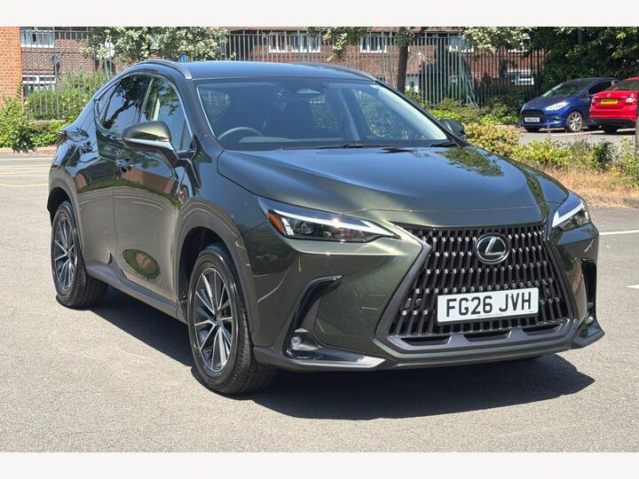 Lexus NX 2.5 450h+ 18.1kWh Premium E-CVT 4WD Euro 6 (s/s) 5dr