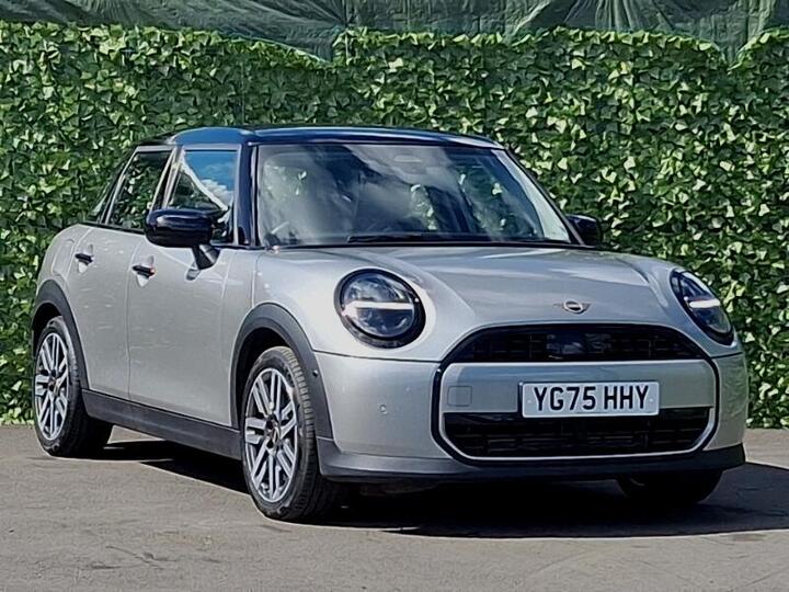 MINI Cooper 1.5C Classic Steptronic Euro 6 (s/s) 5dr