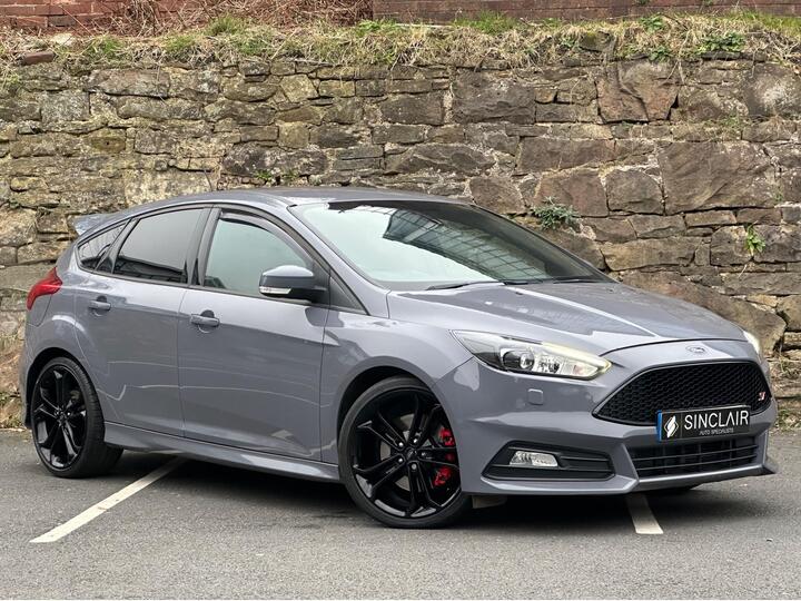 Ford Focus 2.0T EcoBoost ST-3 Euro 6 (s/s) 5dr