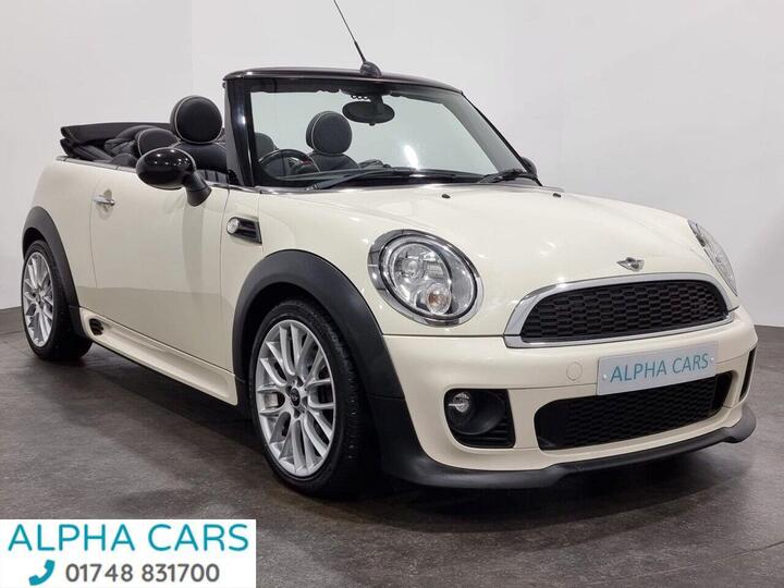 MINI CONVERTIBLE 2.0 Cooper D Auto Euro 5 2dr