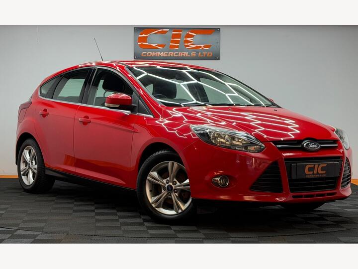 Ford Focus 1.0T EcoBoost Zetec Euro 5 (s/s) 5dr