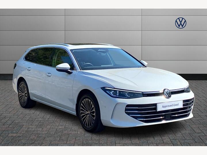 Volkswagen Passat 1.5 ETSI MHEV Elegance DSG Euro 6 (s/s) 5dr