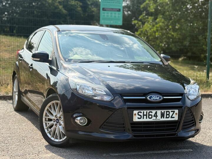 Ford Focus 1.0T EcoBoost Zetec Euro 5 (s/s) 5dr