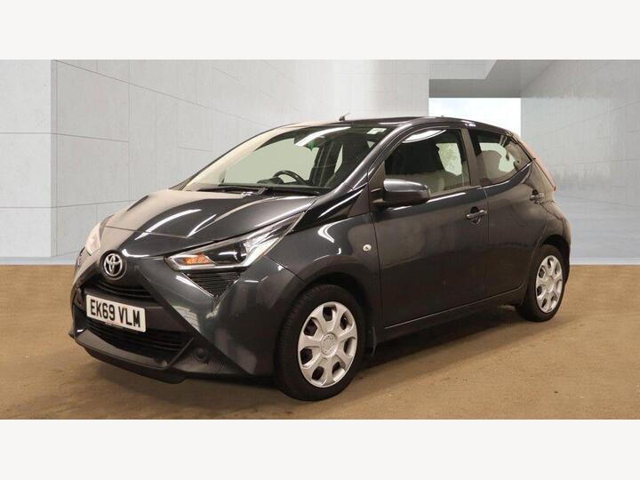 Toyota AYGO 1.0 VVT-i X-play Euro 6 5dr