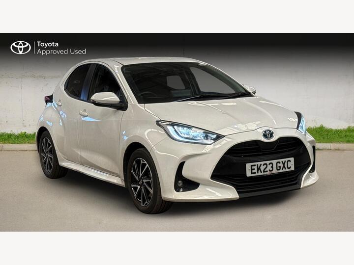 Toyota Yaris 1.5 VVT-h Design E-CVT Euro 6 (s/s) 5dr