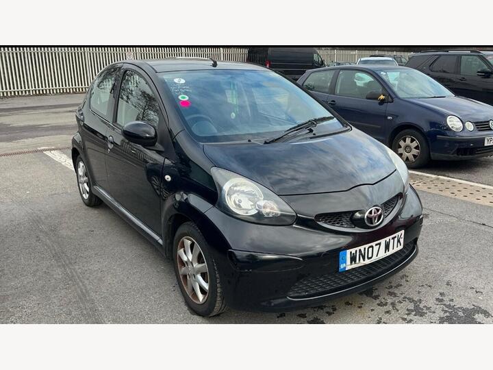 Toyota AYGO 1.0 VVT-i Black Euro 4 5dr