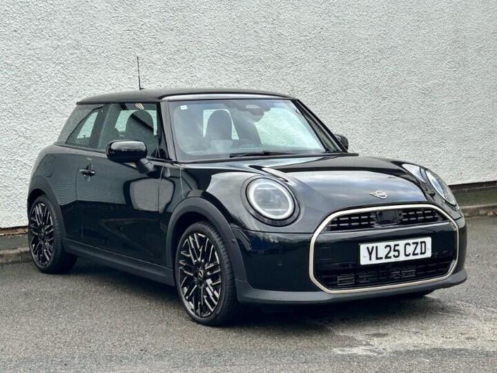 MINI COOPER 1.5C Exclusive Steptronic Euro 6 (s/s) 3dr
