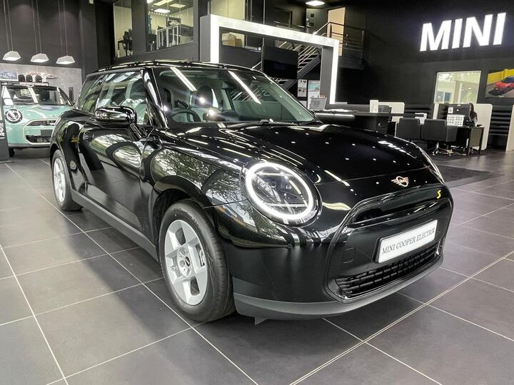 MINI Electric Cooper SE 54.2kWh Classic Auto 3dr