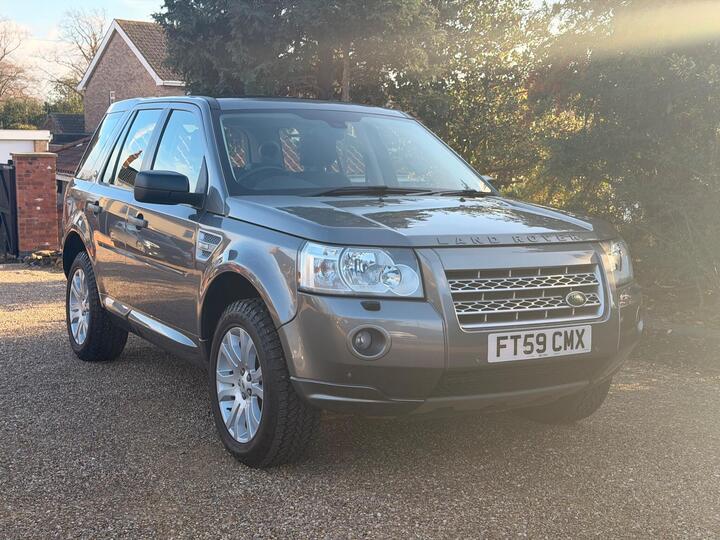 Land Rover Freelander 2 2.2 TD4 HSE Auto 4WD Euro 4 5dr Land Rover Freelander 2 2.2 TD4 HSE Auto 4WD Euro 4 5dr