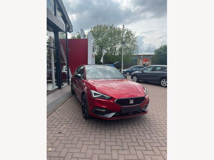 SEAT Leon 1.5 ETSI MHEV FR Black Edition DSG Euro 6 (s/s) 5dr