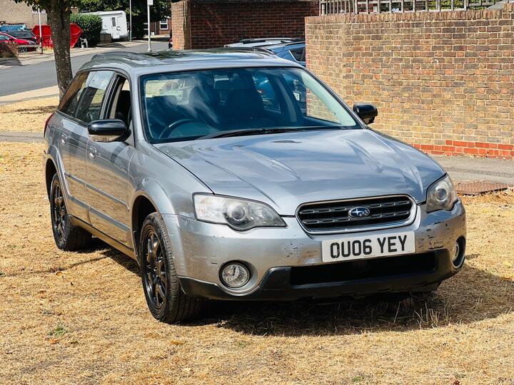 Subaru Outback 2.5 SE 5dr