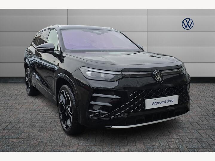 Volkswagen Tayron 1.5 TSI EHybrid 19.7kWh R-Line DSG Euro 6 (s/s) 5dr Volkswagen Tayron 1.5 TSI EHybrid 19.7kWh R-Line DSG Euro 6 (s/s) 5dr