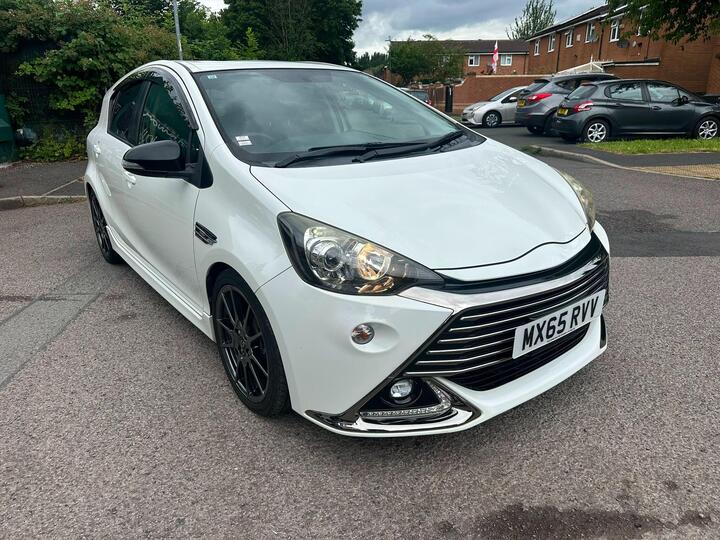 Toyota Aqua 1.5 VVT-i Excel Tech Euro 5 Hybrid Auto