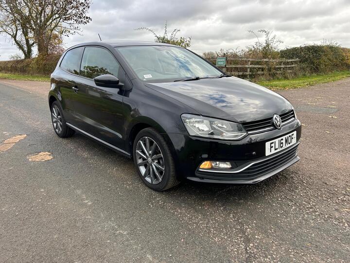 Volkswagen Polo 1.2 TSI BlueMotion Tech SE Design Euro 6 (s/s) 3dr Volkswagen Polo 1.2 TSI BlueMotion Tech SE Design Euro 6 (s/s) 3dr