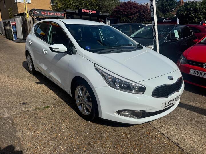 Kia Ceed 1.6 CRDi 2 Auto Euro 5 5dr