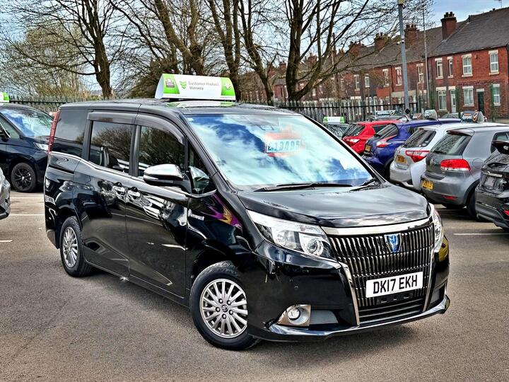 Toyota Esquire 1.8 Petrol/Hybrid