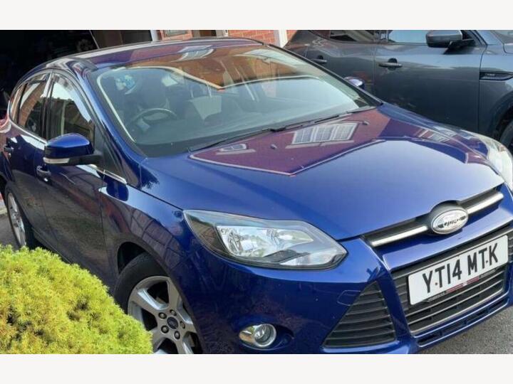 Ford Focus 1.6 Zetec Navigator Powershift Euro 5 5dr