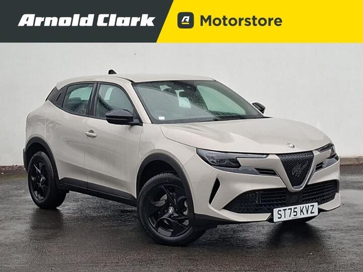 Alfa Romeo Junior 1.2 MHEV Ibrida E-DCT Euro 6 (s/s) 5dr