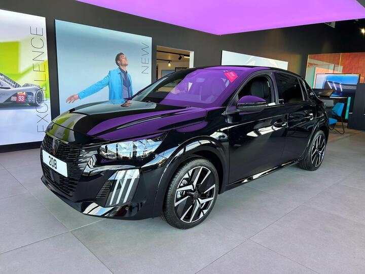 Peugeot E-208 50kWh GT Auto 5dr (7.4kW Charger)