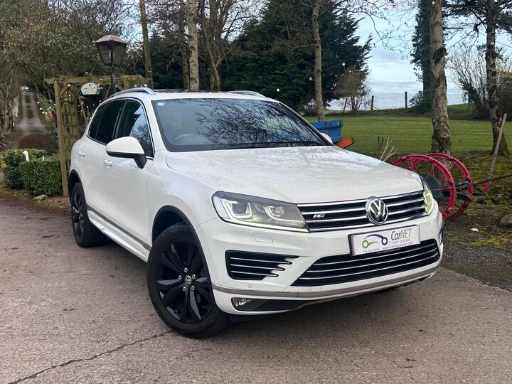 Volkswagen Touareg 3.0 TDI V6 BlueMotion Tech R-Line Tiptronic 4WD Euro 6 (s/s) 5dr
