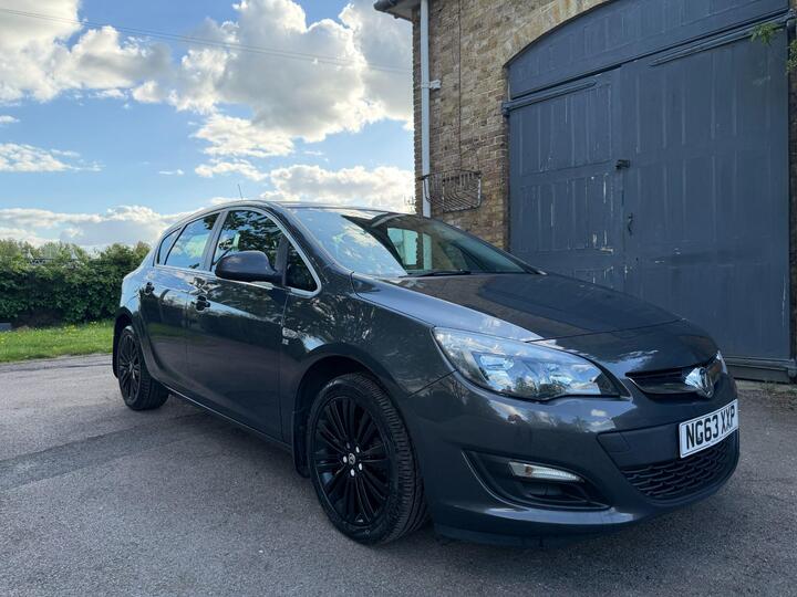 Vauxhall Astra 1.4 16v Excite Euro 5 5dr