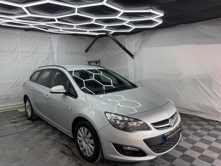 Vauxhall Astra 1.7 CDTi EcoFLEX Exclusiv Sports Tourer Euro 5 (s/s) 5dr