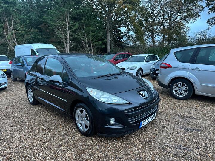 Peugeot 207 1.4 HDi Sportium Euro 5 3dr Peugeot 207 1.4 HDi Sportium Euro 5 3dr