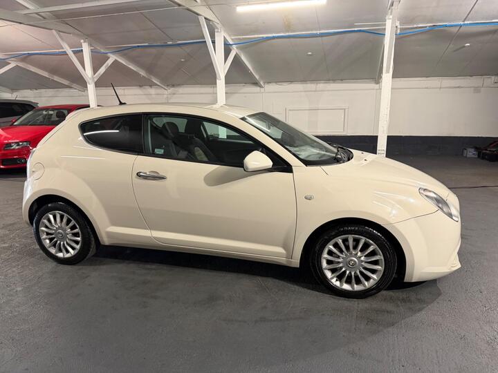 Alfa Romeo MiTo 1.3 JTDM-2 Sprint Euro 5 (s/s) 3dr Alfa Romeo MiTo 1.3 JTDM-2 Sprint Euro 5 (s/s) 3dr